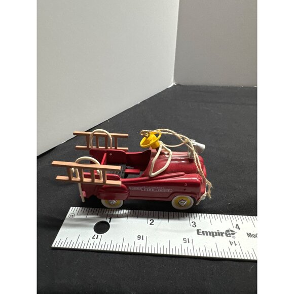 Hallmark 1995 Keepsake Fire Truck Christmas Ornament Vintage Collectible - Picture 5 of 5
